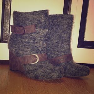 Mukluks wool blend wedge boot